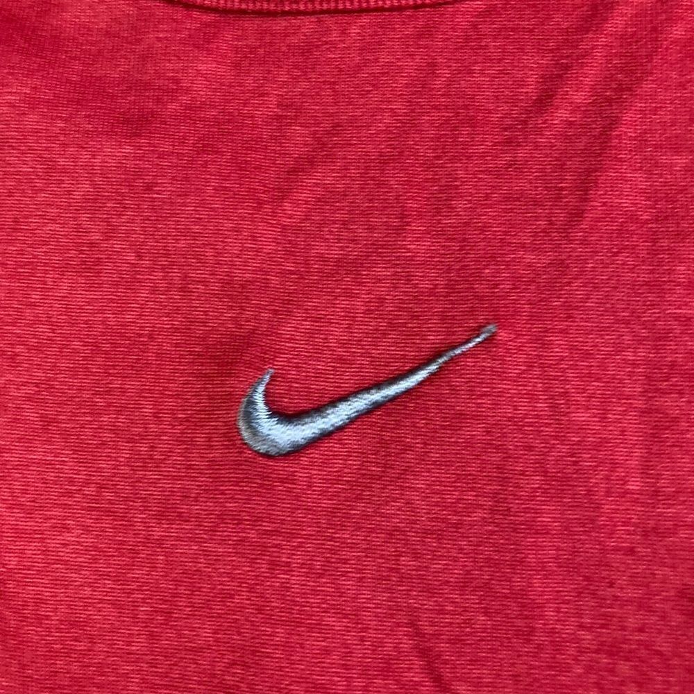 Mens Red Nike FitDry Athletic Tank Top - Picture 2 of 3